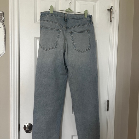 Old Navy Loose OG light wash Jeans - Picture 2 of 4
